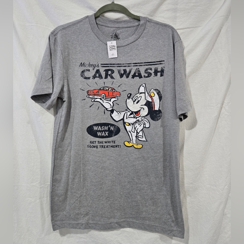 Disneyland NWT Mickey Mouse Tshirt Mens Small